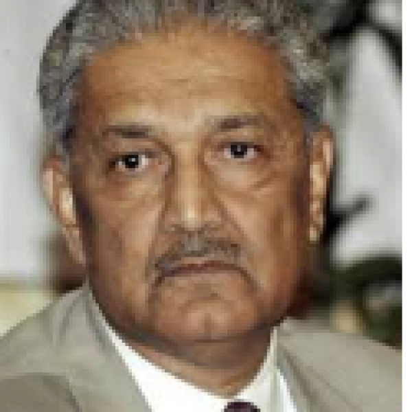 short essay on dr abdul qadeer khan in urdu